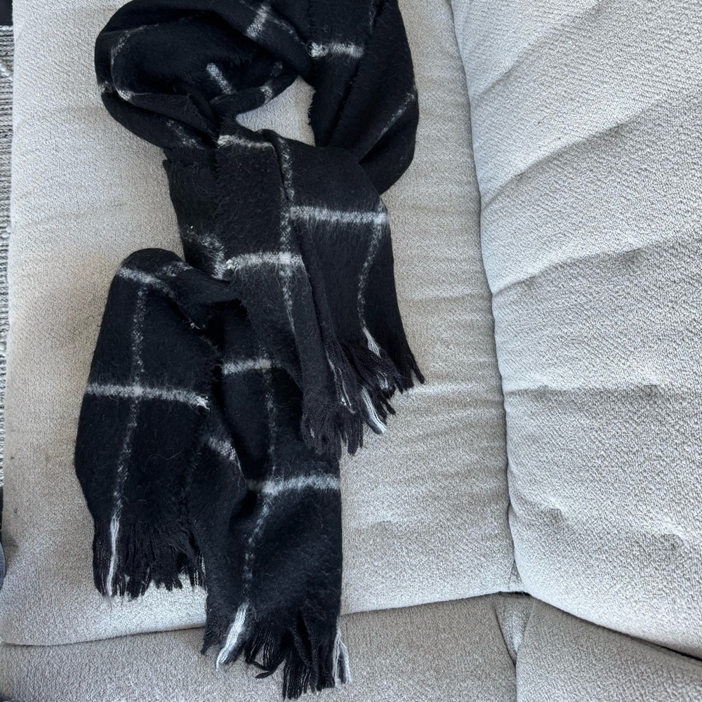 Blanket Winter Scarf Wrap with Fringe  Tartan Plaid Oversized - Picture 7 of 11